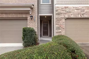 1571 Trailview Way NE, Atlanta, GA 30329 - Photo 2
