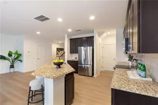 1571 Trailview Way NE, Atlanta, GA 30329 - Photo 10