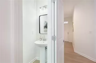 1571 Trailview Way NE, Atlanta, GA 30329 - Photo 4