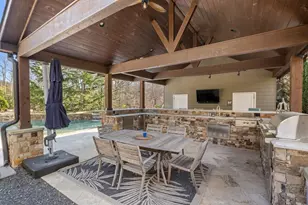 407 Maple Ridge Ct, Cumming, GA 30028 - Photo 4