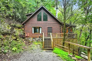 425 River Bend Ct, Ellijay, GA 30540 - Photo 2