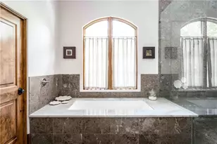 3118 W Roxboro Rd NE, Atlanta, GA 30324 - Photo 44