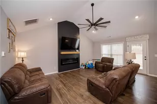 15 Magnolia Creek Dr, Commerce, GA 30529 - Photo 8