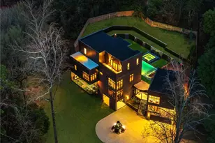 345 Pinecrest Rd NE, Atlanta, GA 30342 - Photo 6