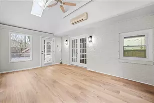 4947 Castlewood Dr SW, Lilburn, GA 30047 - Photo 22