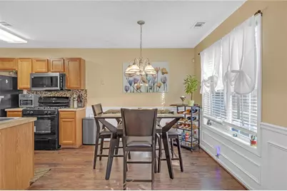 642 Lakes Circle, Lithonia, GA 30058 - Photo 10