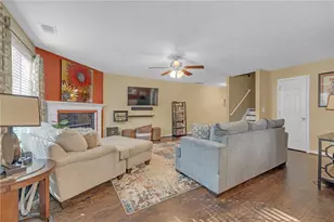 642 Lakes Cir, Lithonia, GA 30058 - Photo 8