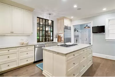 221 Robin Hood Road NE, Atlanta, GA 30309 - Photo 10