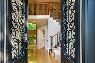 3770 Newport Bay Dr, Alpharetta, GA 30005 - Photo 2