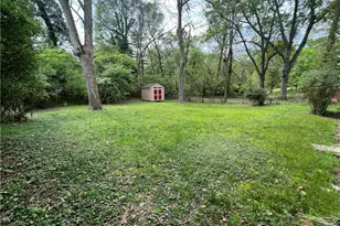 1369 Longview Dr, Gainesville, GA 30501 - Photo 8