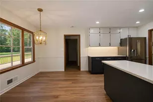 807 Oak Bridge Ln, Fayetteville, GA 30214 - Photo 10