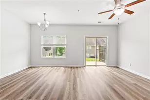 1931 Old Dogwood, Jonesboro, GA 30238 - Photo 10