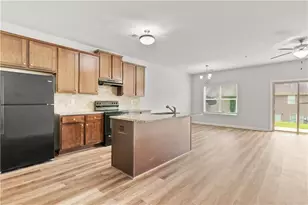 1931 Old Dogwood, Jonesboro, GA 30238 - Photo 4