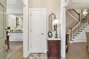 8630 Parker Pl, Roswell, GA 30076 - Photo 4