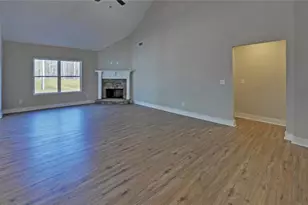 310 Park Pl Dr, Lavonia, GA 30553 - Photo 8