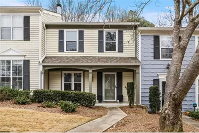 2506 Queen Anne Court, Sandy Springs, GA 30350 - Photo 2