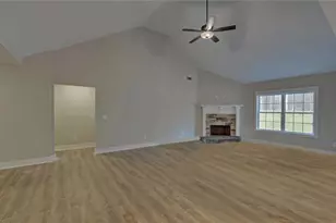 346 Park Pl Dr, Lavonia, GA 30553 - Photo 8