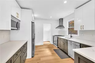 1265 Calhoun Ave, East Point, GA 30344 - Photo 8