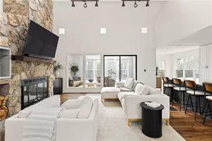 110 Lake Top Ct, Roswell, GA 30076 - Photo 12