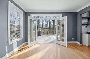 2010 Cambridge Ave, Atlanta, GA 30337 - Photo 10