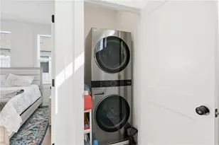 1242 Cushenberry Ln, Atlanta, GA 30318 - Photo 20