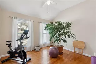 10600 Willow Meadow Cir, Johns Creek, GA 30022 - Photo 2