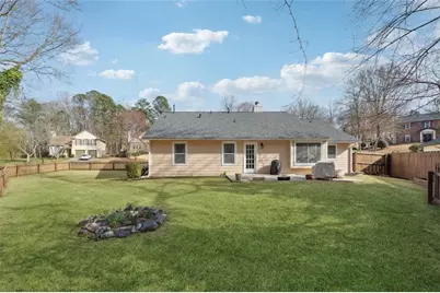 10600 Willow Meadow Circle, Johns Creek, GA 30022 - Photo 10