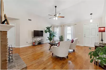 10600 Willow Meadow Circle, Johns Creek, GA 30022 - Photo 4