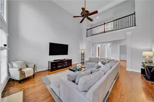 5640 Overlook Bluff, Johns Creek, GA 30097 - Photo 18