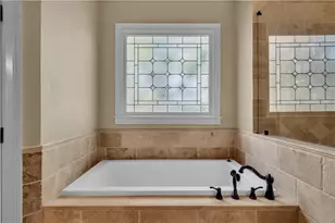 5640 Overlook Bluff, Johns Creek, GA 30097 - Photo 42