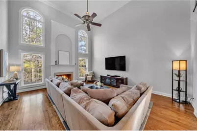 5640 Overlook Bluff, Johns Creek, GA 30097 - Photo 16