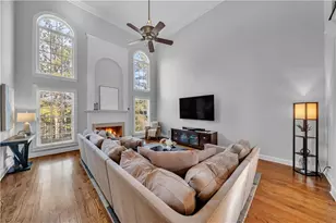 5640 Overlook Bluff, Johns Creek, GA 30097 - Photo 16