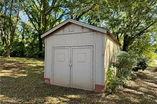 2482 Maple St, East Point, GA 30344 - Photo 38