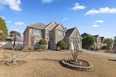 820 Kaitlyn Drive, Loganville, GA 30052 - Photo 2