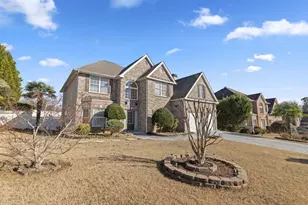 820 Kaitlyn Dr, Loganville, GA 30052 - Photo 2