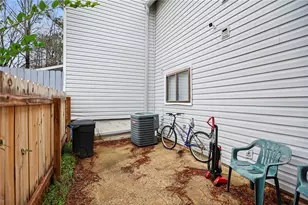 273 Country Club Dr, Jonesboro, GA 30238 - Photo 18