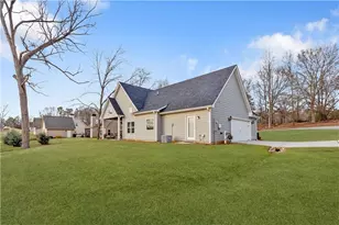 40 E Second St, Newnan, GA 30263 - Photo 50