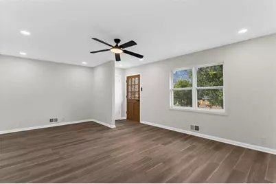 520 Stonewood Drive, Stone Mountain, GA 30087 - Photo 8