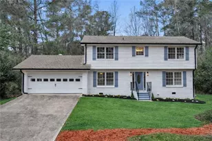 2802 Lakeview Ct, Buford, GA 30519 - Photo 1