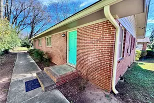 2476 Maple St, East Point, GA 30344 - Photo 2