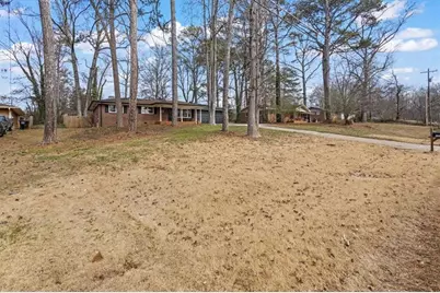 1590 Debbie Drive SW, Mableton, GA 30126 - Photo 4