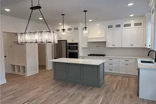 2410 Reserve Manor Ct, Lawrenceville, GA 30011 - Photo 2