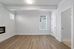 2410 Reserve Manor Ct, Lawrenceville, GA 30011 - Photo 6