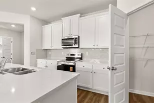 918 Stow Ln, Lafayette, CA 90655 - Photo 16