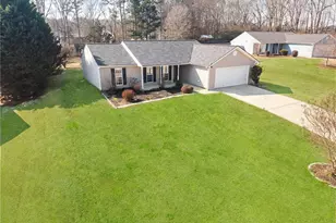 973 Vera Ct, Winder, GA 30680 - Photo 4