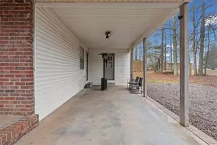 723 Buchanan Bypass, Buchanan, GA 30113 - Photo 10