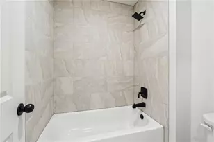 2430 Reserve Manor Ct, Lawrenceville, GA 30043 - Photo 36