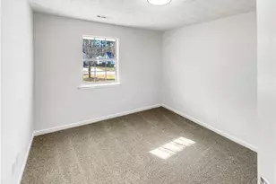 24 Chelsea Ln, Grantville, GA 30220 - Photo 12