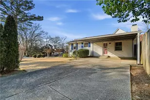 1394 N Druid Hills Rd NE, Brookhaven, GA 30319 - Photo 6