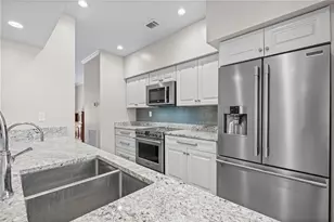 721 Sandringham Dr, Milton, GA 30004 - Photo 2